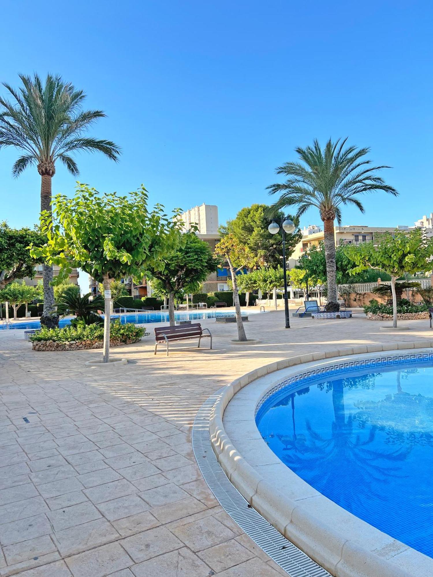 Coqueto Con Piscina, Nuevo A 50M Del Mar, Parking Gratis Apartment El Campello Luaran gambar