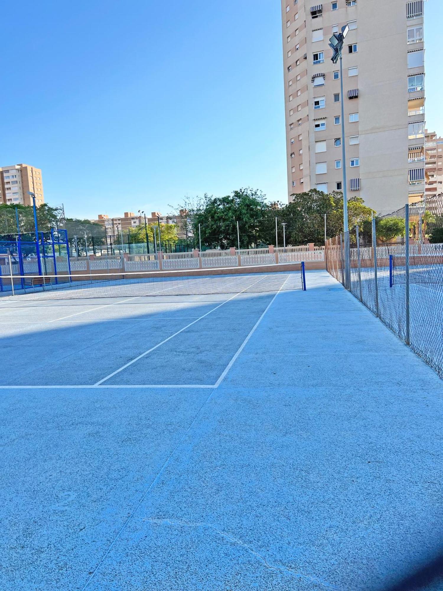 Coqueto Con Piscina, Nuevo A 50M Del Mar, Parking Gratis Apartment El Campello Luaran gambar